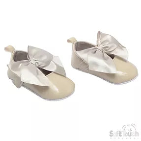 Beige soft sole velcro bow shoes